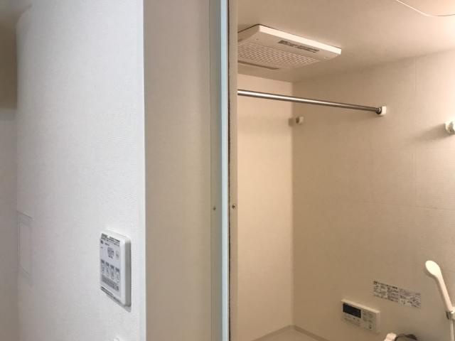 シャイニー竜泉寺のその他|浴室乾燥機