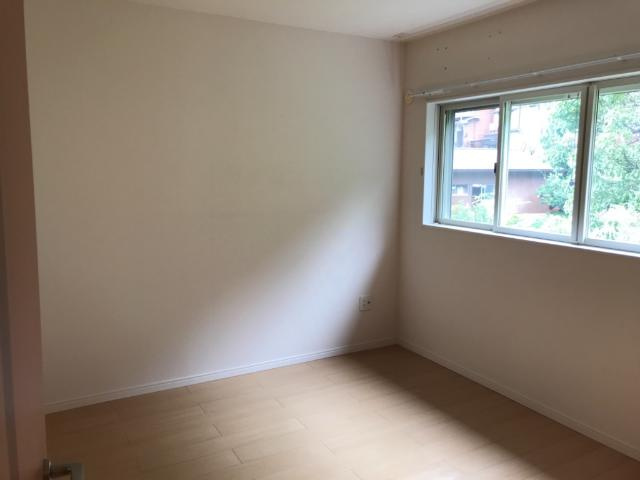 シャイニー竜泉寺の内装|北洋室