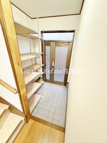 北原町一丁目戸建の玄関