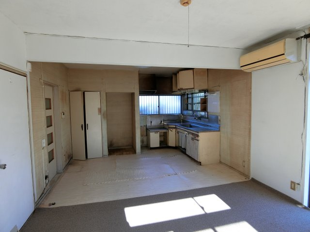 茂原市茂原1581　中古売り戸建ての居間・リビング