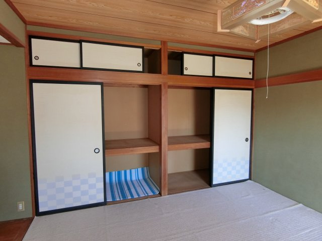 茂原市茂原1581　中古売り戸建ての収納