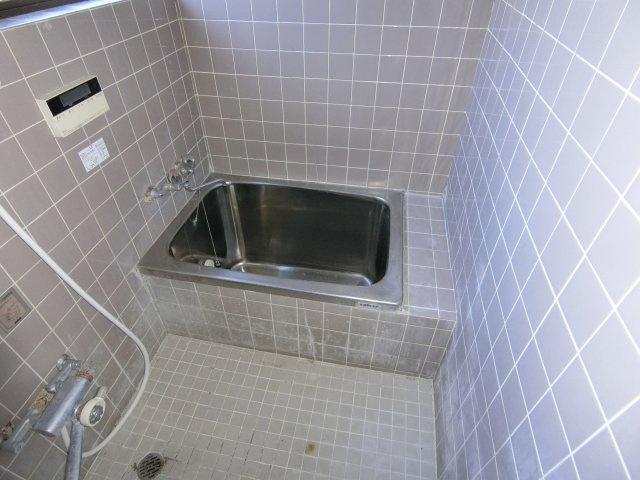 茂原市茂原1581　中古売り戸建ての浴室