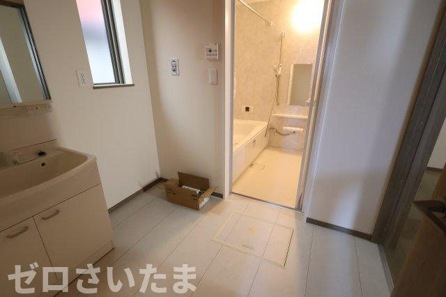 《仲介手数料無料》上尾市大字上尾下1056-1新築一戸建てハートフルタウンのランドリースペース