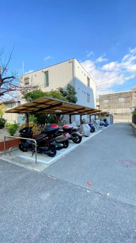 西宮グリーンマンション　２号館のその他共用部分|バイク置場