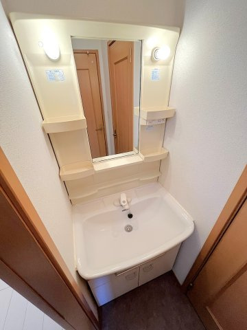 ミニヨンメゾンの独立洗面台