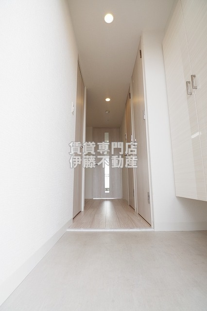 エスリード名城公園プライムの玄関