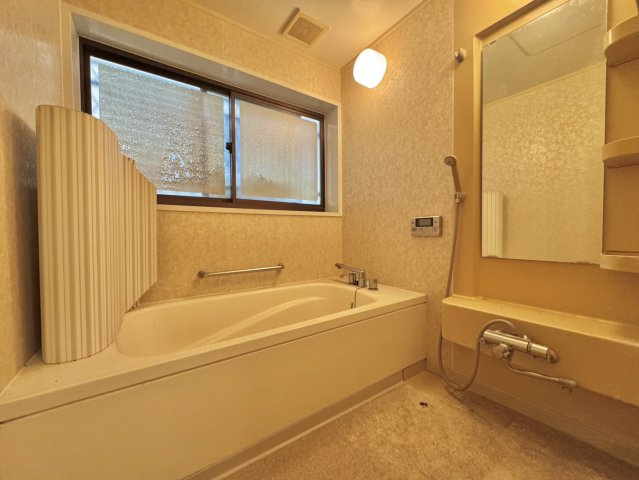 土浦市中村南中古戸建の浴室