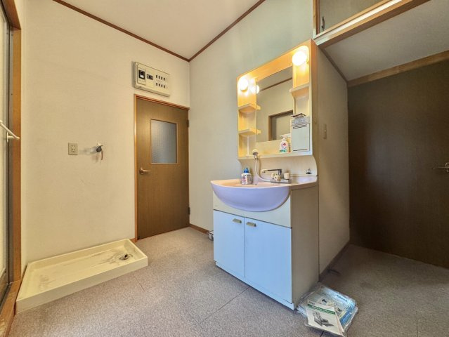 土浦市中村南中古戸建の洗面所