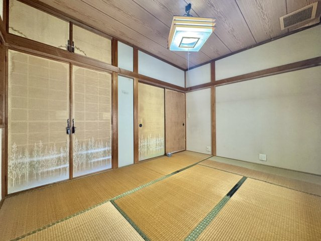 土浦市中村南中古戸建の前面道路含む現地写真