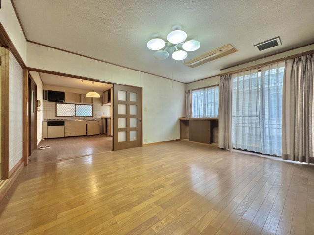 土浦市中村南中古戸建の居間・リビング