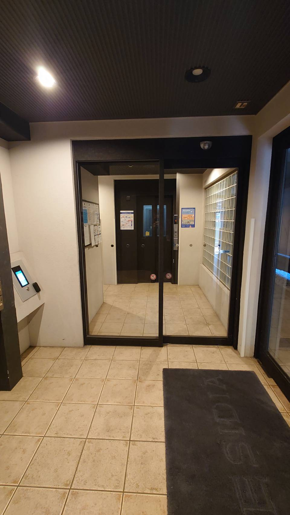 【エントランス】