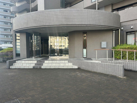 藤和シティホームズ江坂Ⅱのエントランス