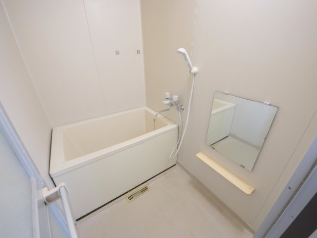 クレール初香台の浴室