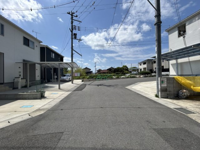 【前面道路含む現地写真】 | 坂本２丁目　限定1区画