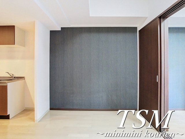 シェリロ香里園の居間・リビング