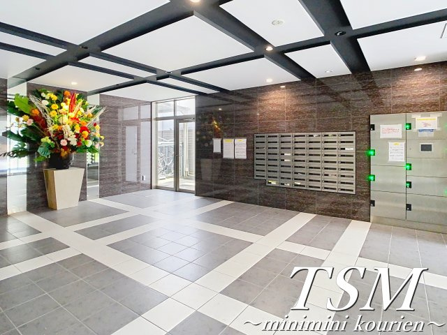 シェリロ香里園のエントランス