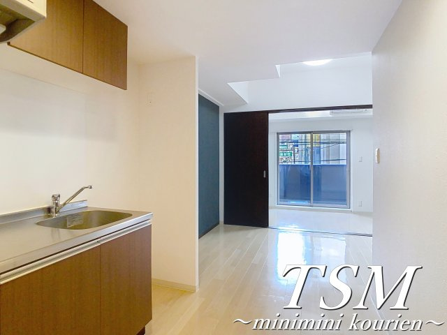 シェリロ香里園の居間・リビング