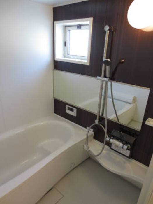 シェノワ潤（ウルミ）の浴室