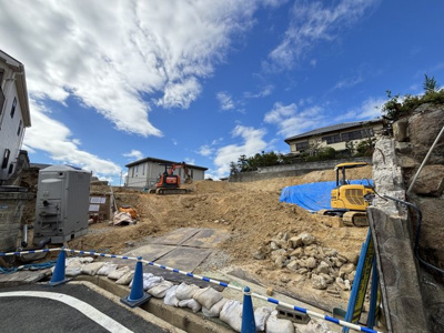 【前面道路含む現地写真】 | 吹田市千里丘中　売り土地