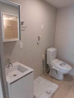 【トイレ】 | セレーノ上高田 | 温水洗浄便座。