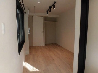 【寝室】 | セレーノ上高田 | きれいなフローリング。