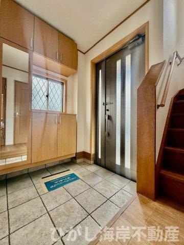 茅ヶ崎市西久保　中古戸建の玄関|新規リフォーム完了！　玄関