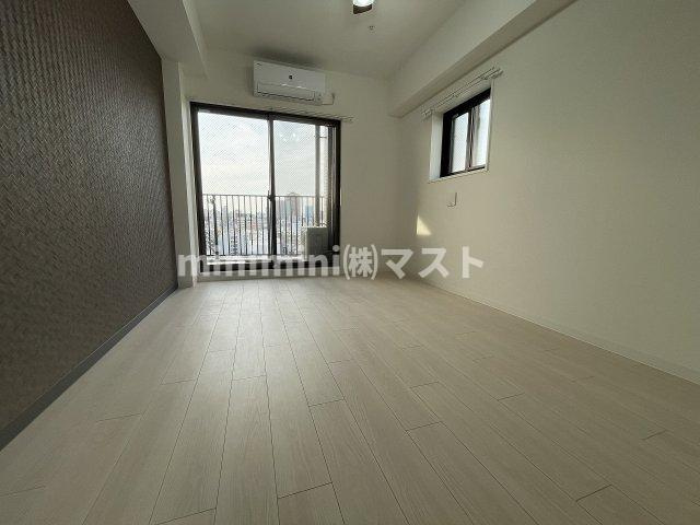 Luxe大阪城南の居間・リビング