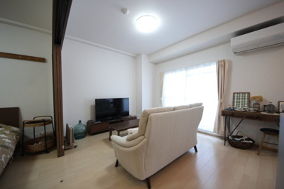 【居間・リビング】 | カネボウ琵琶湖アーバンプラザ | リビング別角度