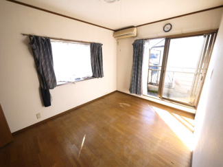 【洋室】 | 東金市極楽寺　中古戸建 | 平成7年11月築 4LDK+WIC駐車3台可能 物置付 北西・東南角地周りに家がなく静かな環境です