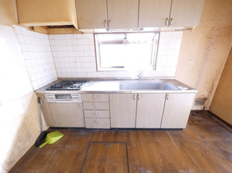 【キッチン】 | 東金市極楽寺　中古戸建 | 平成7年11月築 4LDK+WIC駐車3台可能 物置付 北西・東南角地周りに家がなく静かな環境です