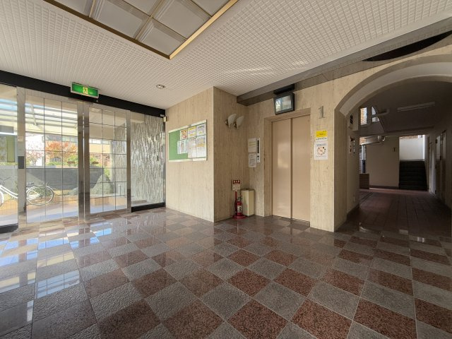 セレネ37のエントランス