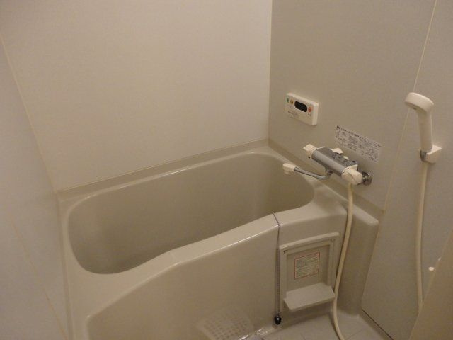 スティ・マキの浴室|落ち着いた空間のお風呂です