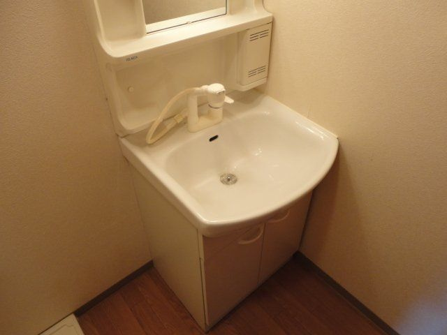 スティ・マキの独立洗面台|朝の身支度には欠かせない独立洗面化粧台