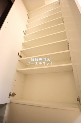 【設備】 | アリビオ千里豊津 | 収納力たっぷりのシューズボックスで玄関すっきり！