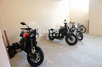 【その他共用部分】 | アリビオ千里豊津 | バイク置き場あり◎
