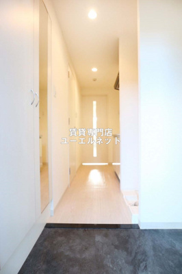 【玄関】 | アリビオ千里豊津 | 住まいの顔ともなる玄関