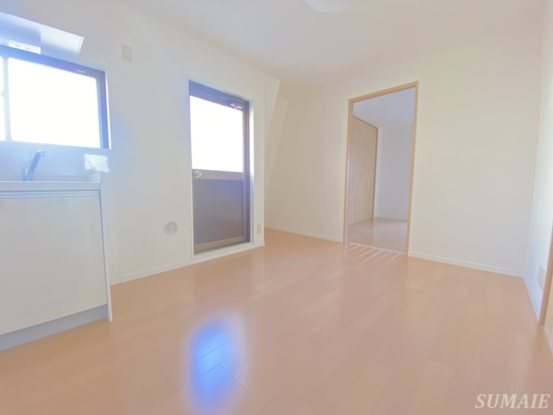 山一東尾久ステーツの居間・リビング|別角度からみたリビングです☆