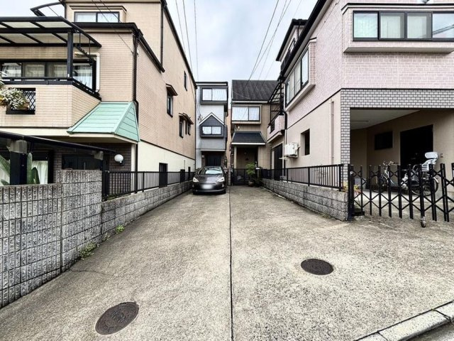 吹田市朝日が丘町　中古戸建の外観