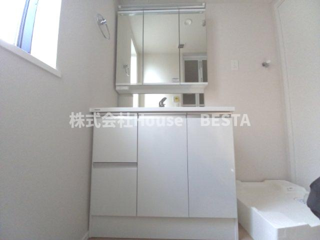 ホワイトメゾン御影中町の独立洗面台