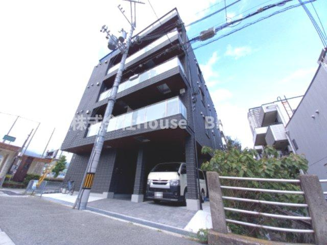 ホワイトメゾン御影中町の外観