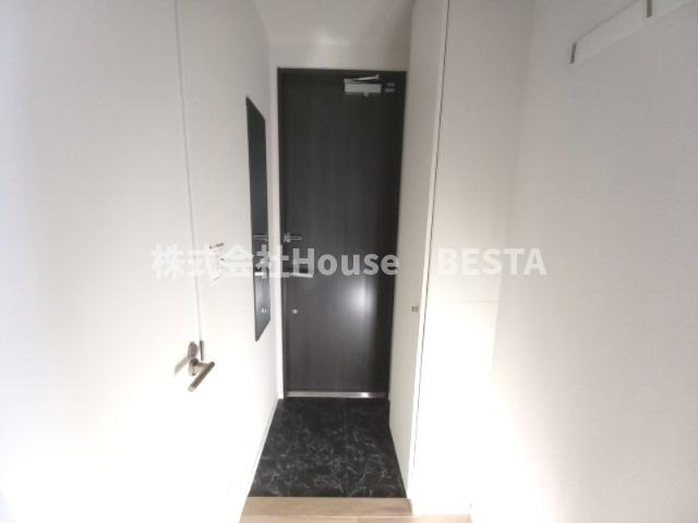 ホワイトメゾン御影中町の玄関