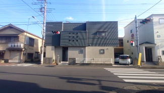 【外観】 | 八千代市八千代台東　中古戸建　【京成本線 八千代台駅】 | 忙しく過ぎゆく日常を置き去るほど、ゆったりした時間が流れる住環境♪♪『快適』は「家」と「街」と「環境」が調和した時に訪れるだと改めて感じさせてくれます。時間の経過と共に味わいが出る素敵な空間へ！！