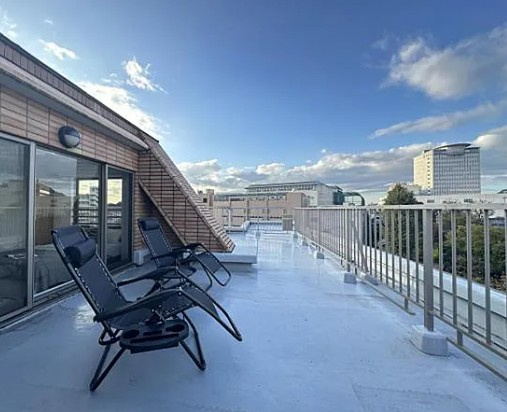 【バルコニー】