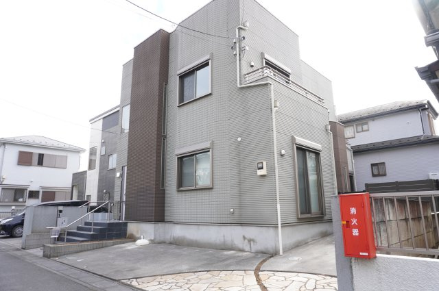 越谷市弥栄町4丁目 中古戸建の外観