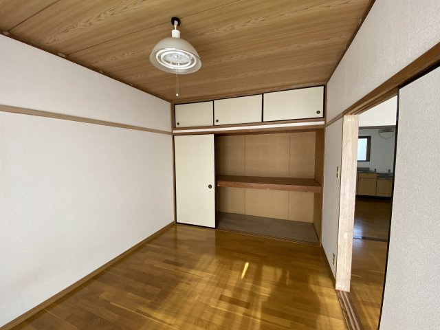 ケイナンマンションの洋室