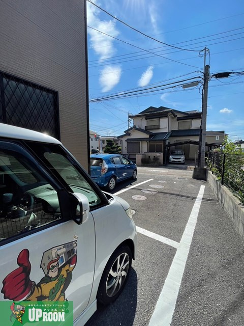 ドミールかみのの駐車場