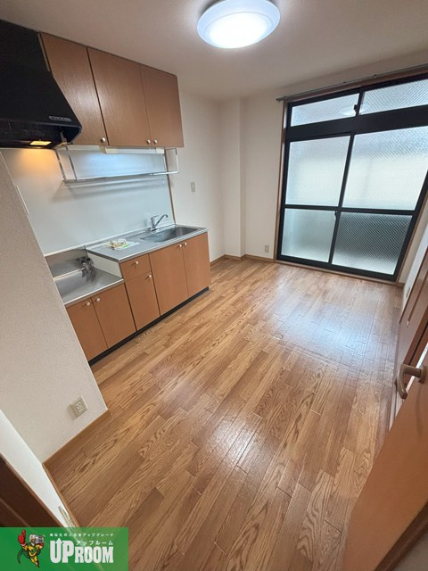 ドミールかみのの居間・リビング