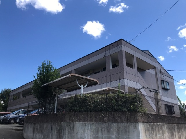 ハウスローリエの外観