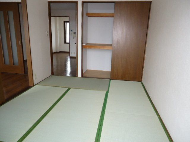 ファインヴィーブル参番館の和室