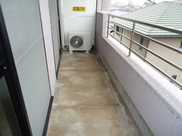 ファインヴィーブル参番館のバルコニー